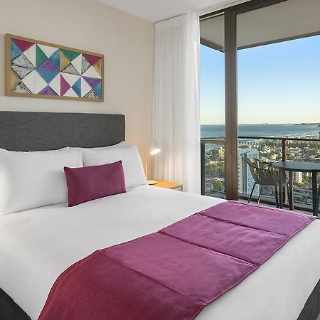 Avani Broadbeach Residences Голд-Кост Экстерьер фото