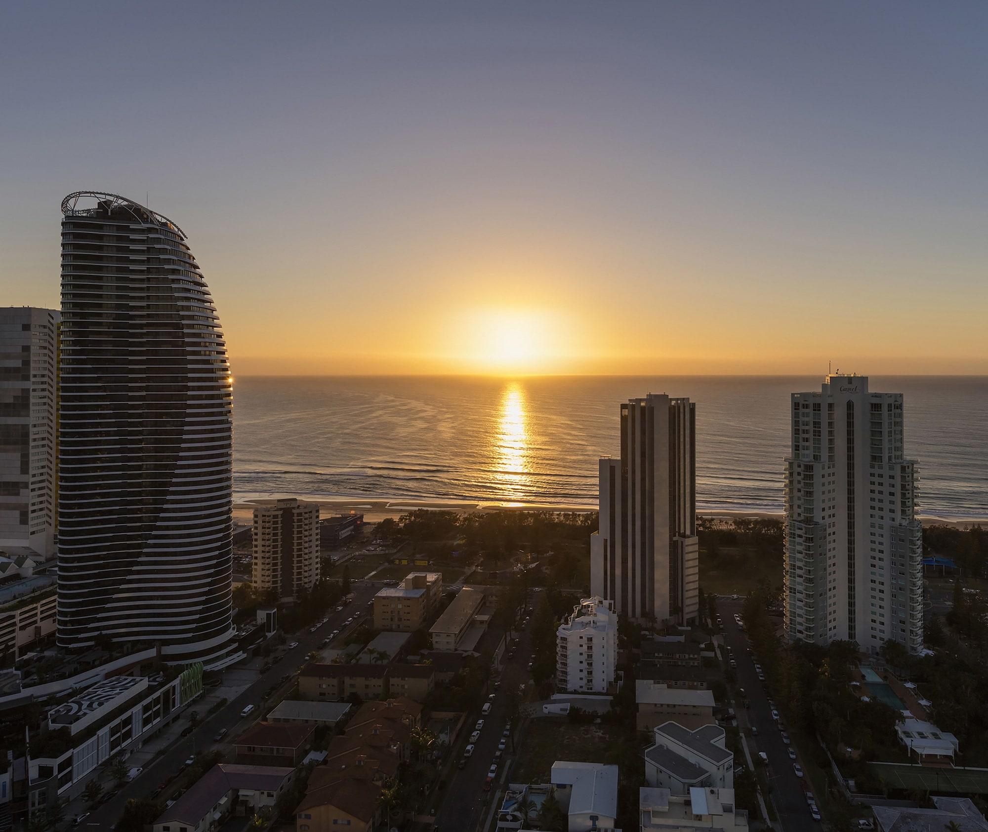 Avani Broadbeach Residences Голд-Кост Экстерьер фото